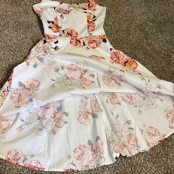 Kentucky Derby Floral Dress - Picture 7 of 15